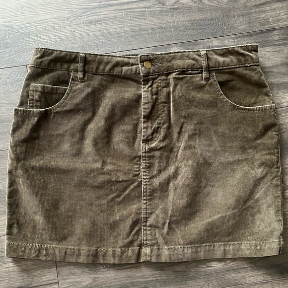 Urban Outfitters BDG Army Green Corduroy Skirt - Picture 1 of 3